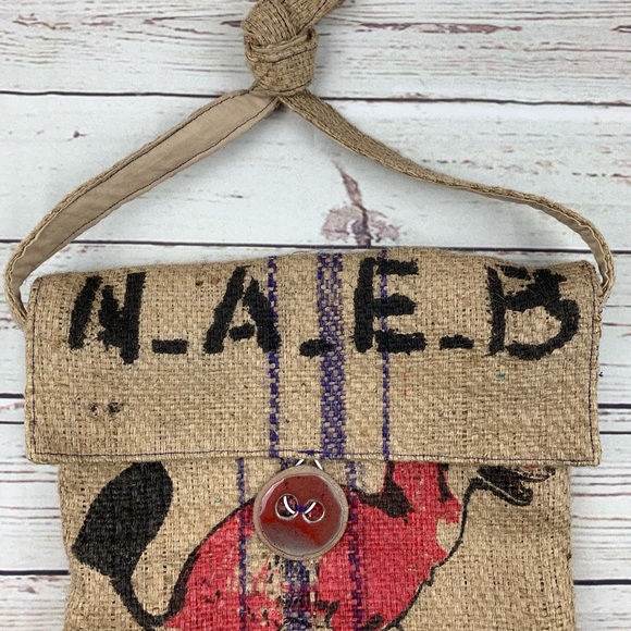 Rustic Cross Body Dog Wolf Purse - Picture 2 of 8